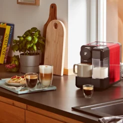Tchibo Cafissimo Milk Kaffeemaschine Kapselmaschine Inkl. 30 Kapseln Für Caffè Crema, Espresso, Kaffee Und Milchspezialitäten, Rot 13 Tchibo Cafissimo Milk Kaffeemaschine Kapselmaschine Inkl. 30 Kapseln Für Caffè Crema, Espresso, Kaffee Und Milchspezialitäten, Rot -KaffeeGlück Angebote 0ab6ba70609adefa4566536c2dc03766