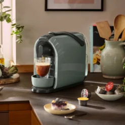 Tchibo Cafissimo Pure Kaffeemaschine Kapselmaschine Inkl. 30 Kapseln Für Caffè Crema, Espresso Und Kaffee, Arctic Green -KaffeeGlück Angebote 76933941b112877cd9d00e9ceb9fe112