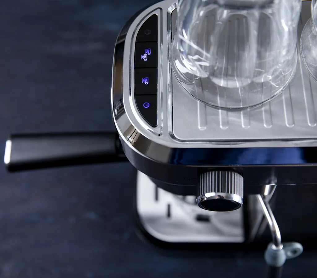 GASTRONOMA 18110001 Espressomaschine Baristo. Siebträgermaschine Mit 15 Bar Druck Und Milchaufschäumer 10 GASTRONOMA 18110001 Espressomaschine Baristo. Siebträgermaschine Mit 15 Bar Druck Und Milchaufschäumer – Bild 10